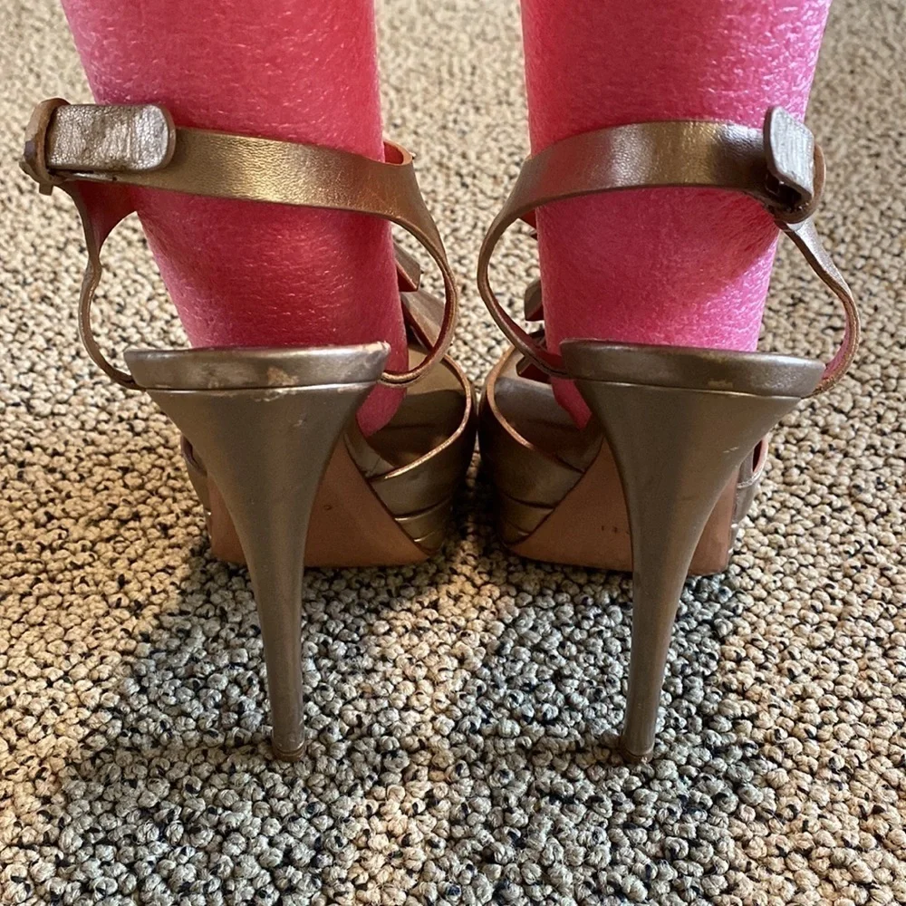 Casadei Heeled Sandals Women's Size 7 in Good Used Condition